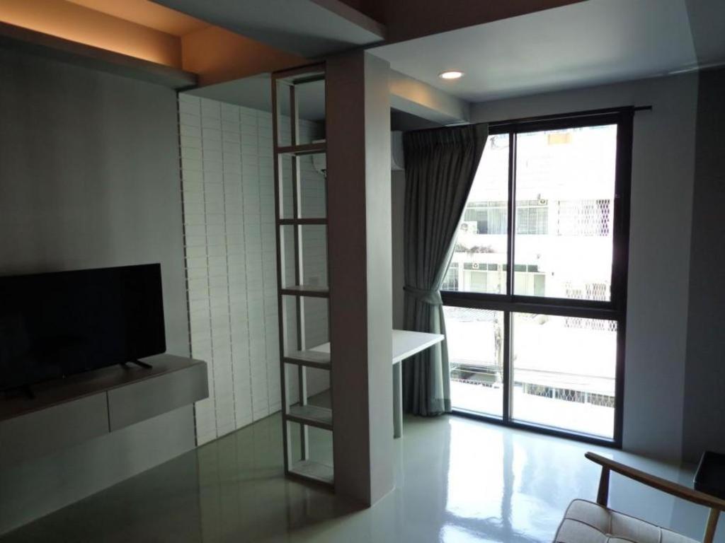 Silom Studios Bangkok Exterior photo
