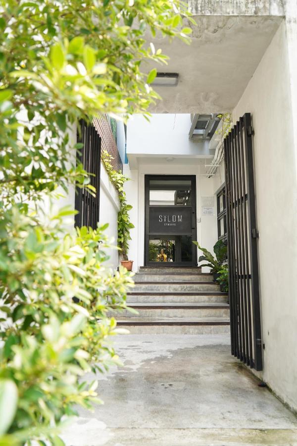 Silom Studios Bangkok Exterior photo